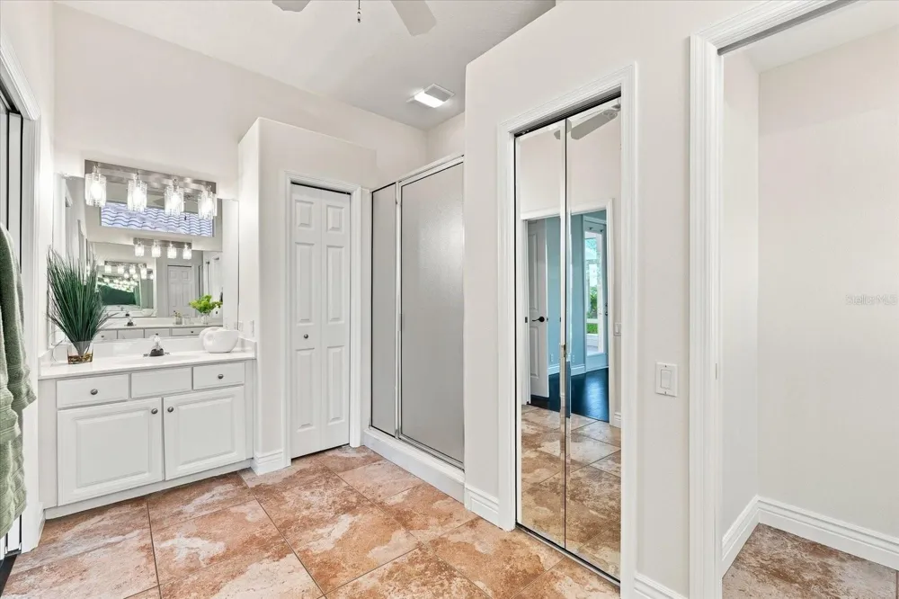 10209 SILVERADO CIRCLE Bradenton, FL 34202