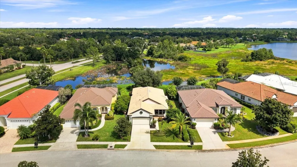 10209 SILVERADO CIRCLE Bradenton, FL 34202