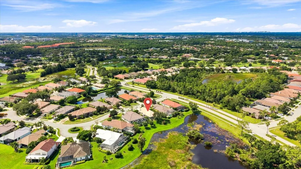 10209 SILVERADO CIRCLE Bradenton, FL 34202