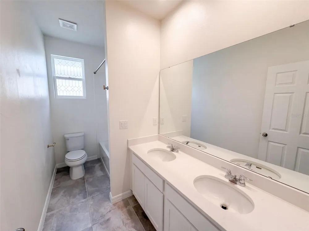 11945 GLOBE STREET Orlando, FL 32832