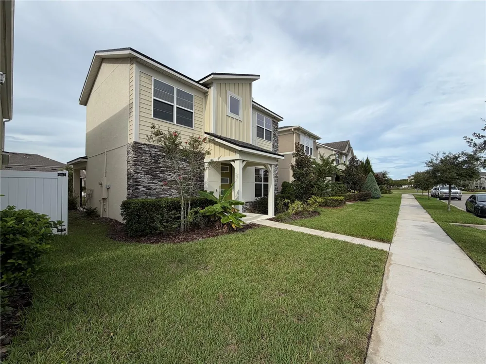 11945 GLOBE STREET Orlando, FL 32832
