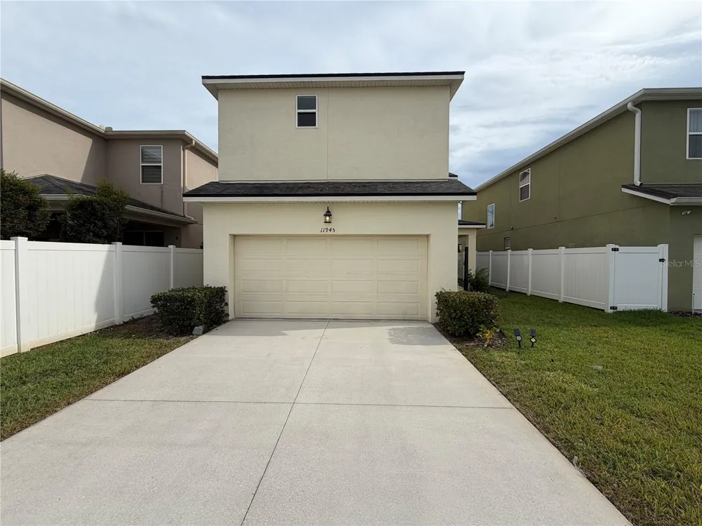 11945 GLOBE STREET Orlando, FL 32832