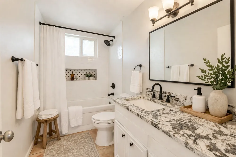 318 S Avenue C Elgin, TX 78621
