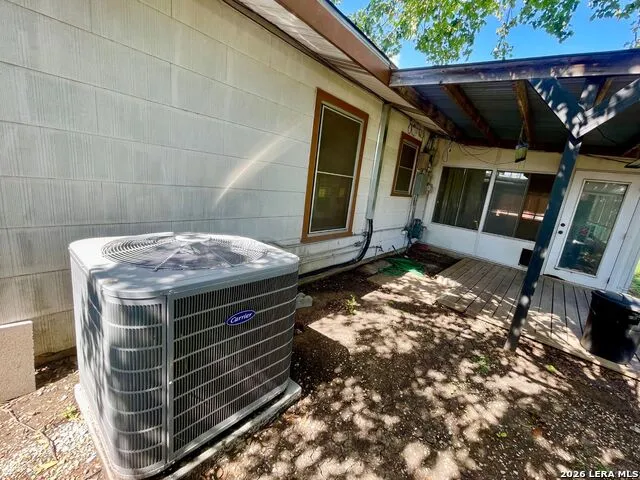111 Edgebrook Ln San Antonio, TX 78213