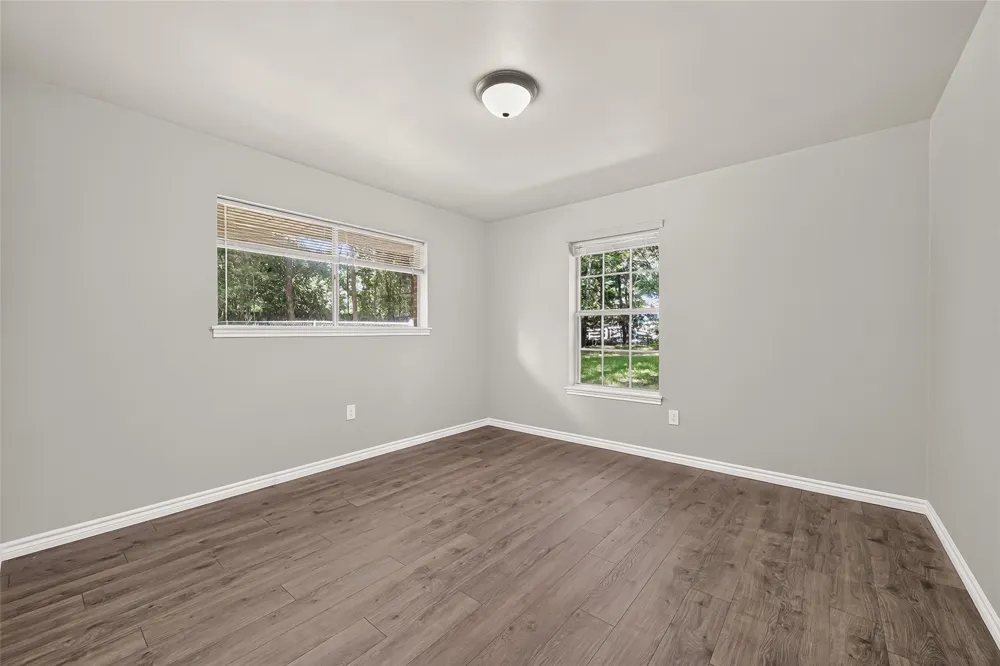 611 Dogwood Trail Conroe, TX 77316