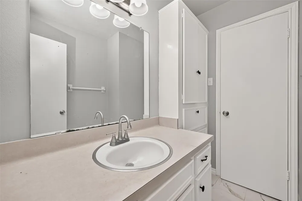 611 Dogwood Trail Conroe, TX 77316