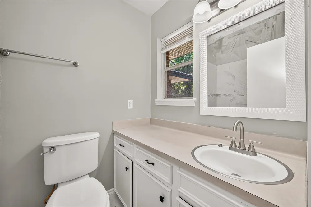 611 Dogwood Trail Conroe, TX 77316