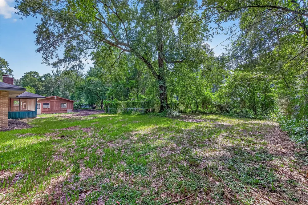 611 Dogwood Trail Conroe, TX 77316