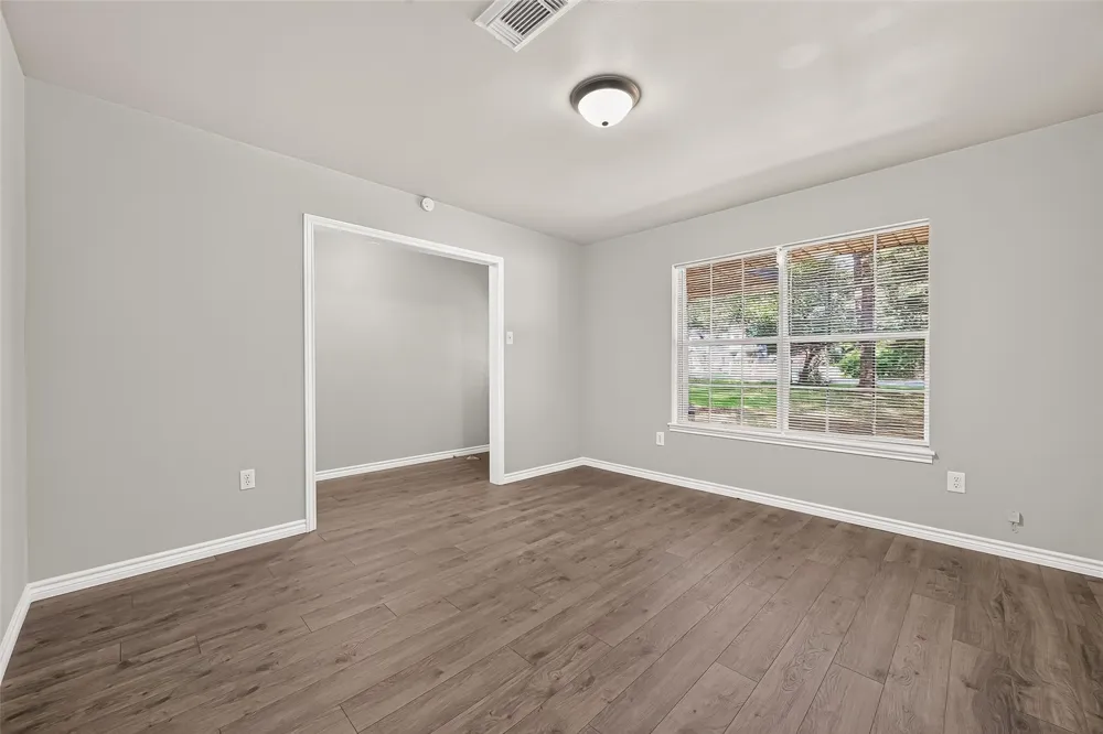 611 Dogwood Trail Conroe, TX 77316