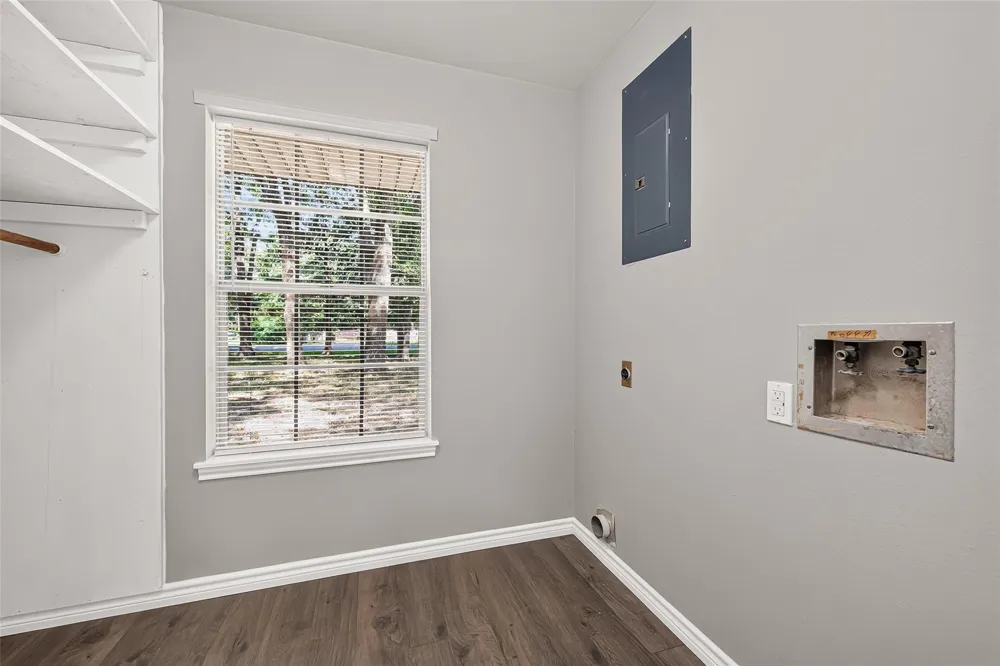 611 Dogwood Trail Conroe, TX 77316