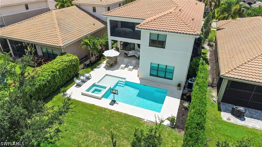 Cinnamon Bay Circle Naples, FL 34119