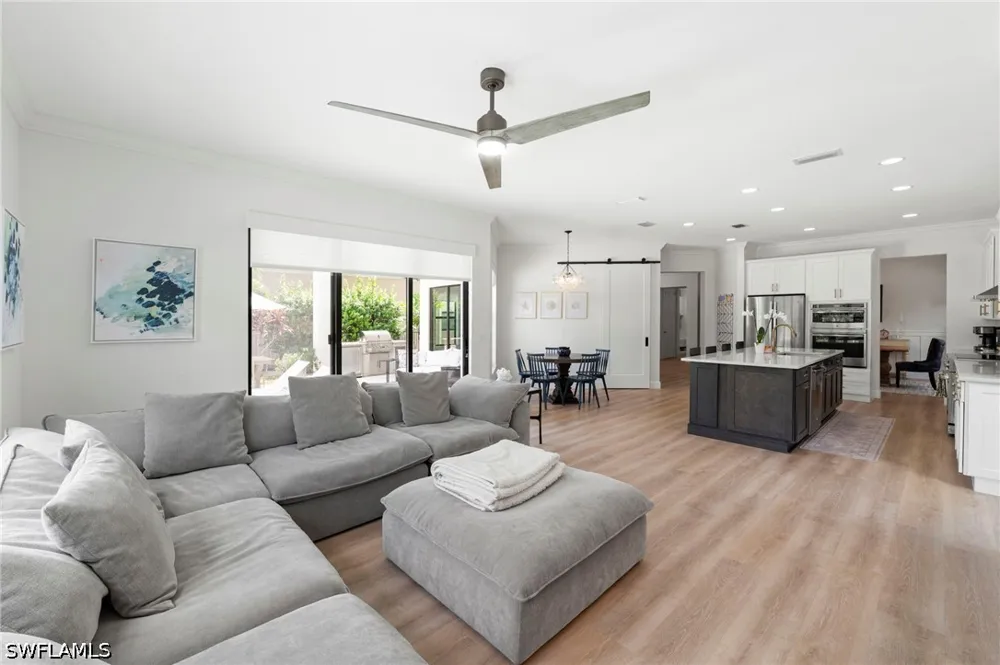 Cinnamon Bay Circle Naples, FL 34119