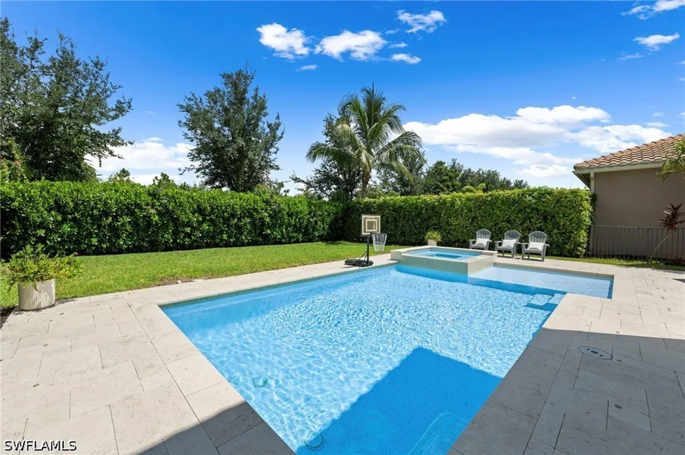Cinnamon Bay Circle Naples, FL 34119
