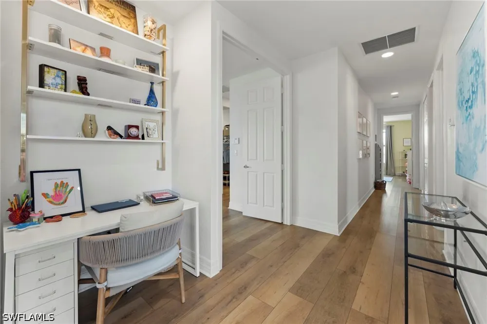 Cinnamon Bay Circle Naples, FL 34119