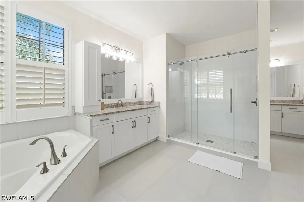 Cinnamon Bay Circle Naples, FL 34119