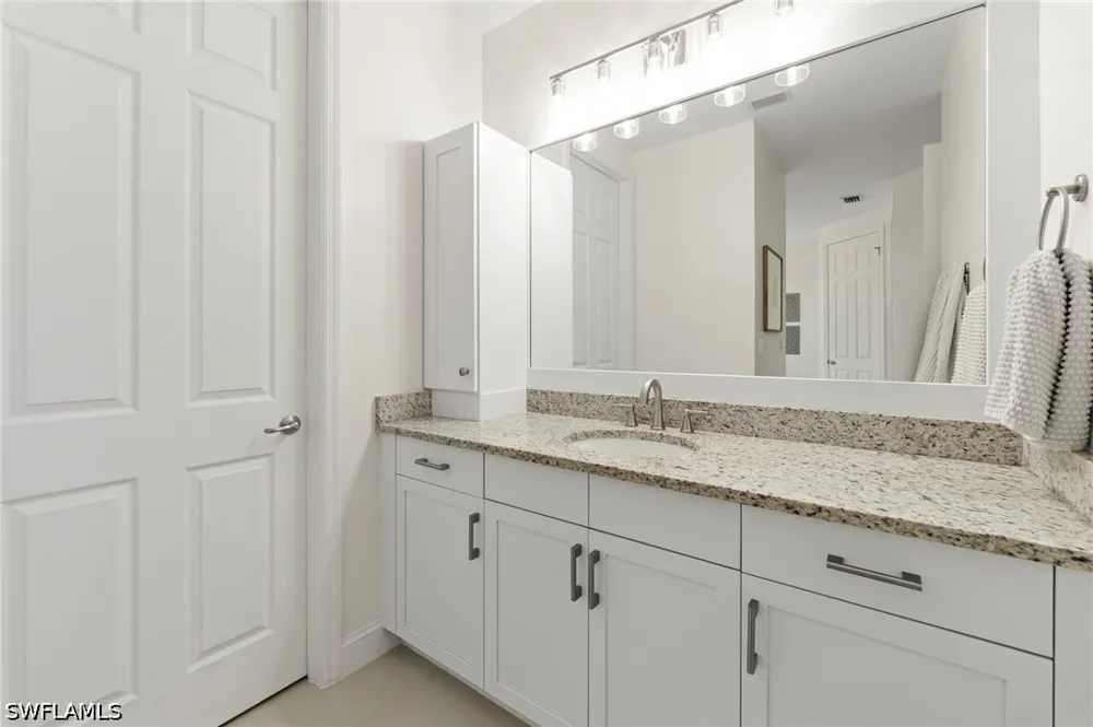 Cinnamon Bay Circle Naples, FL 34119