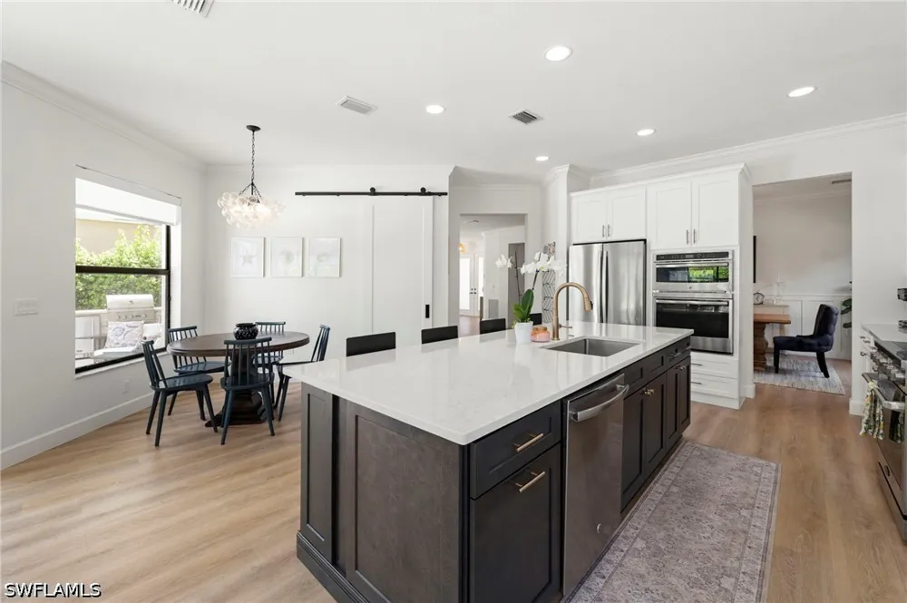 Cinnamon Bay Circle Naples, FL 34119
