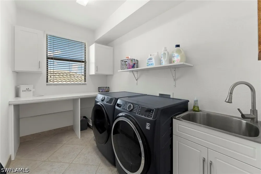 Cinnamon Bay Circle Naples, FL 34119