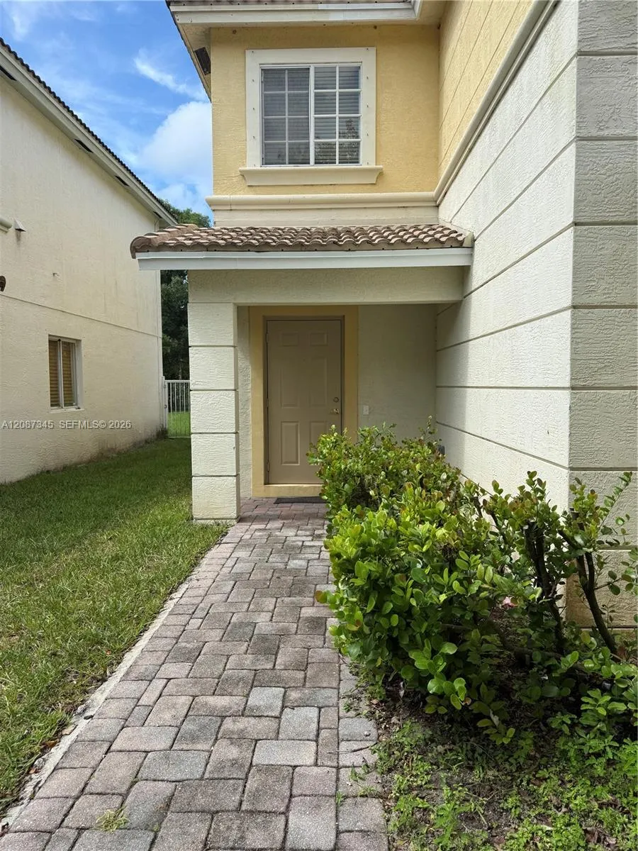 4550 SE Graham Dr Stuart, FL 34997