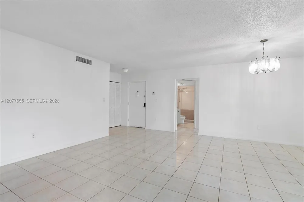 9135 SW 125th Ave #309P Miami, FL 33186