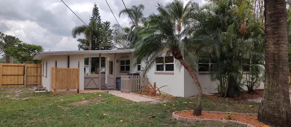 406 POPLAR AVENUE Port St. Lucie, FL 34952