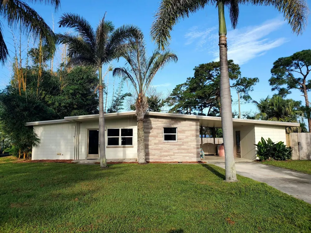 406 POPLAR AVENUE Port St. Lucie, FL 34952