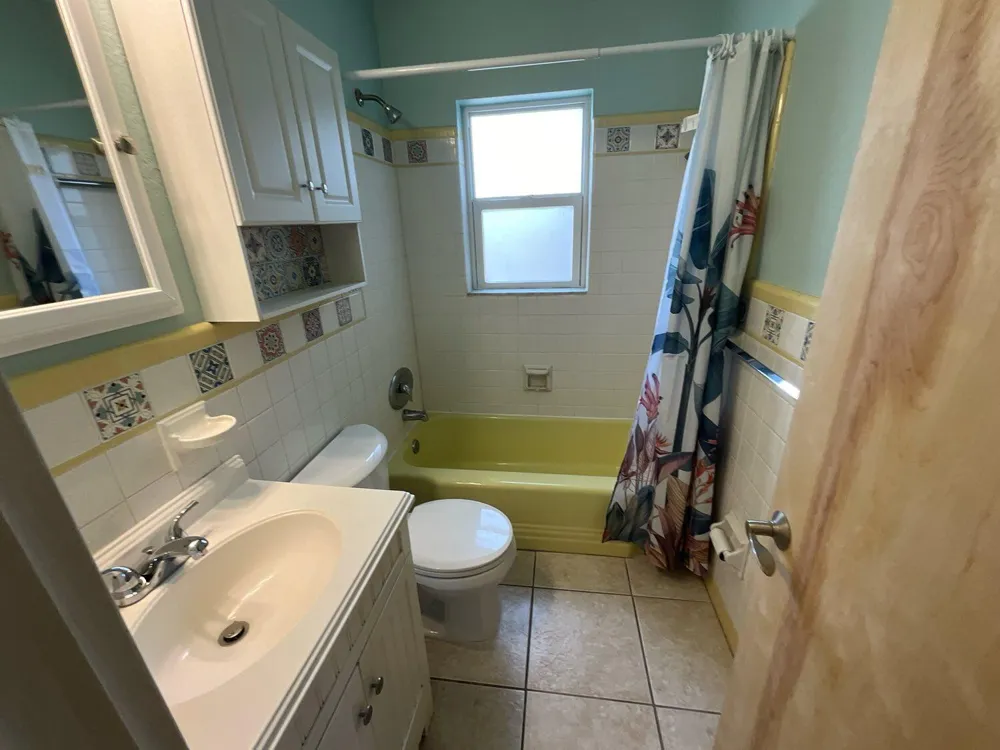406 POPLAR AVENUE Port St. Lucie, FL 34952