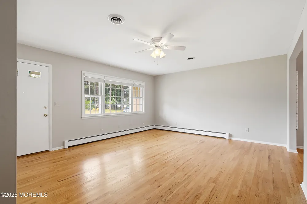 943 Edgebrook Drive Toms River, NJ 08757