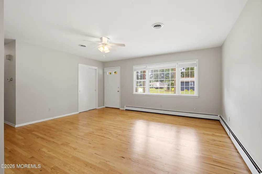 943 Edgebrook Drive Toms River, NJ 08757