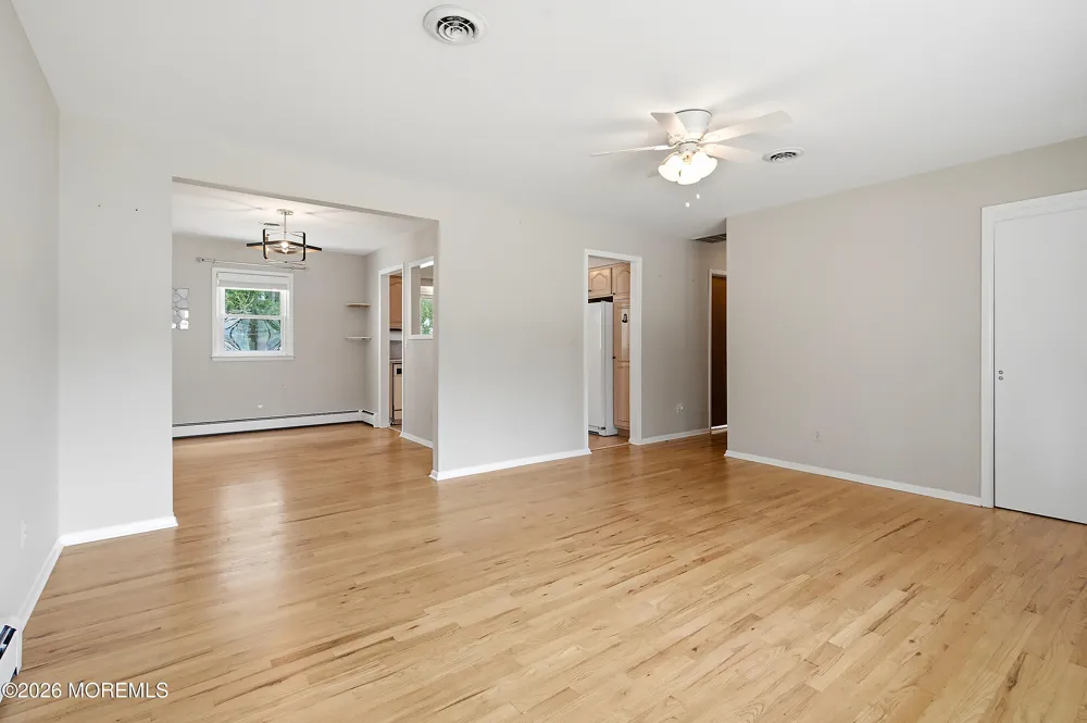 943 Edgebrook Drive Toms River, NJ 08757