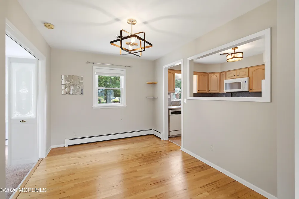 943 Edgebrook Drive Toms River, NJ 08757