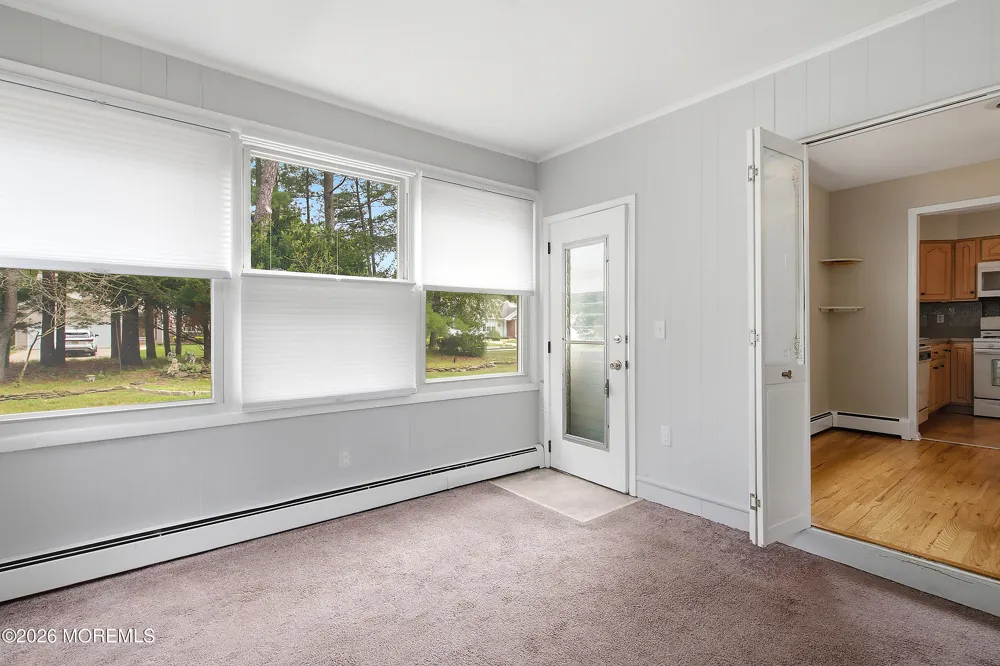 943 Edgebrook Drive Toms River, NJ 08757