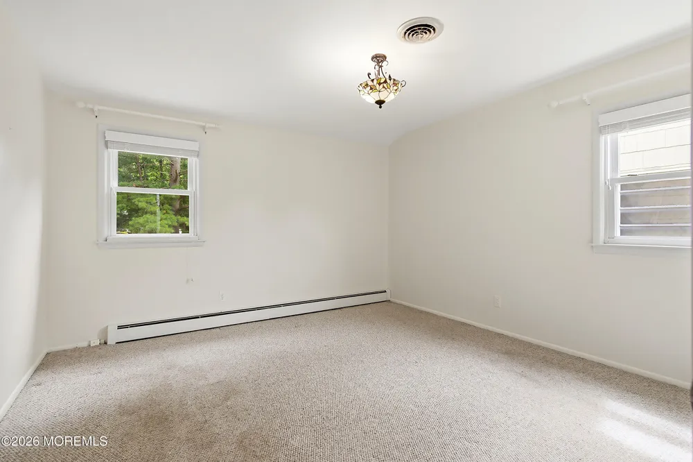 943 Edgebrook Drive Toms River, NJ 08757