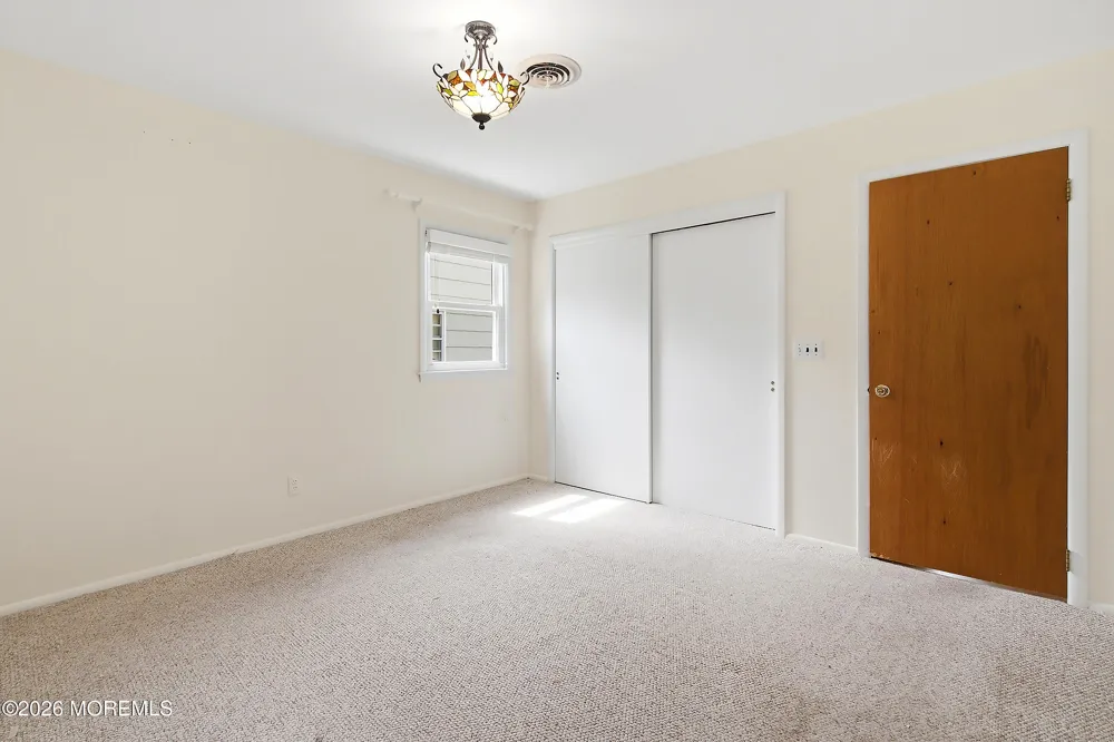 943 Edgebrook Drive Toms River, NJ 08757