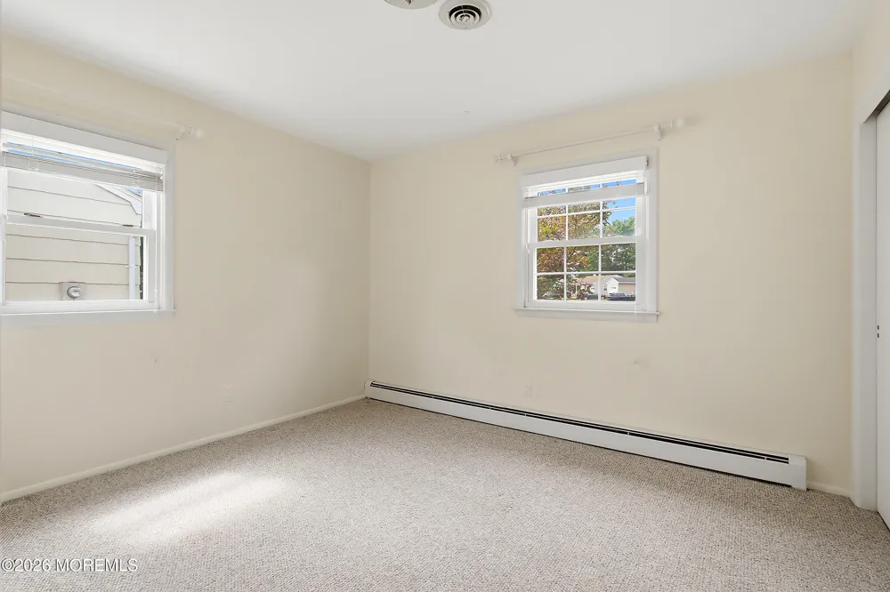 943 Edgebrook Drive Toms River, NJ 08757