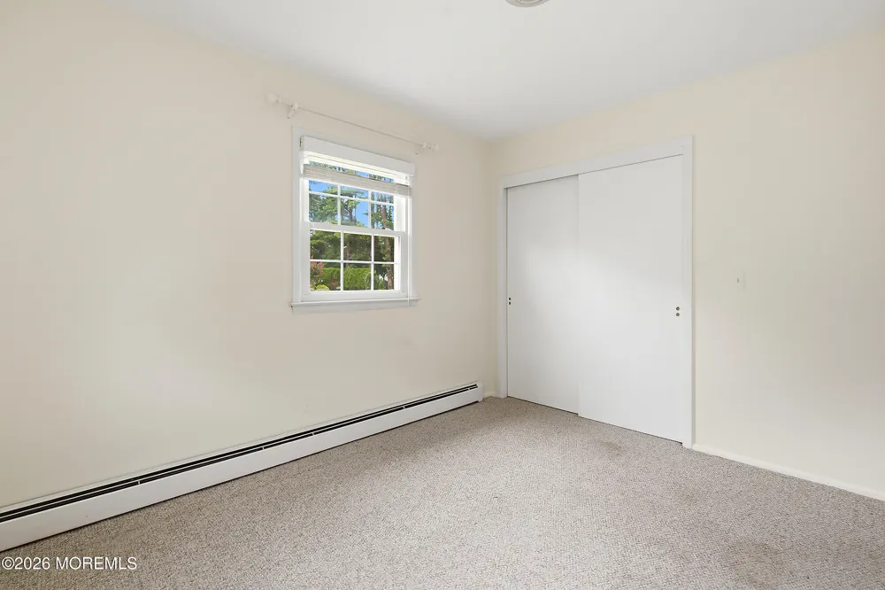 943 Edgebrook Drive Toms River, NJ 08757
