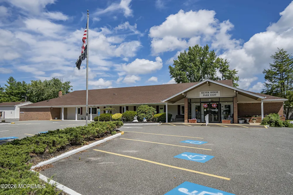 943 Edgebrook Drive Toms River, NJ 08757