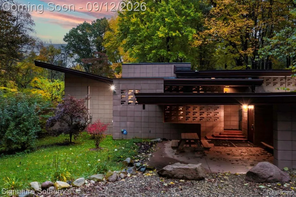 11090 Hawthorne Drive Charleston Township, MI 49053