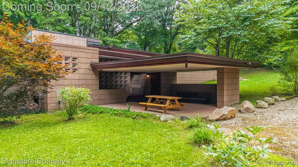 11090 Hawthorne Drive Charleston Township, MI 49053