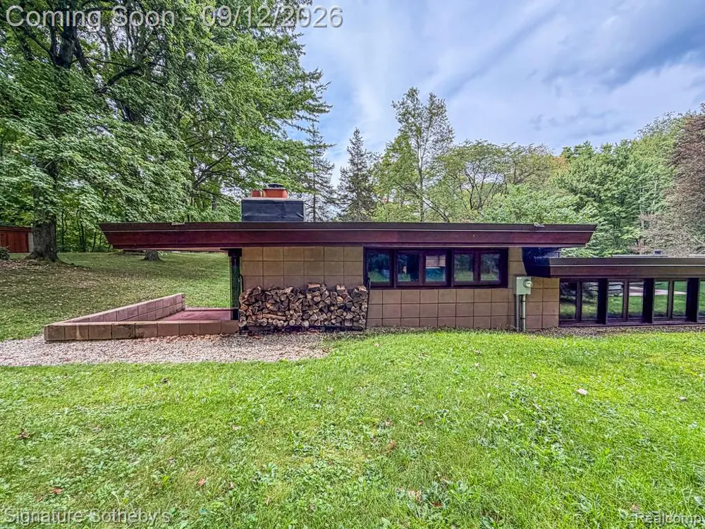 11090 Hawthorne Drive Charleston Township, MI 49053