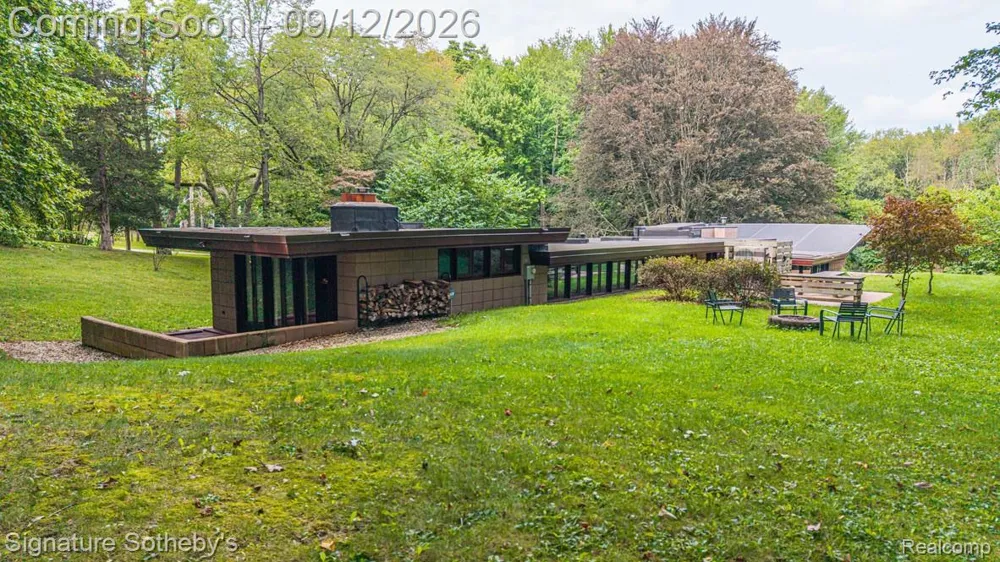 11090 Hawthorne Drive Charleston Township, MI 49053