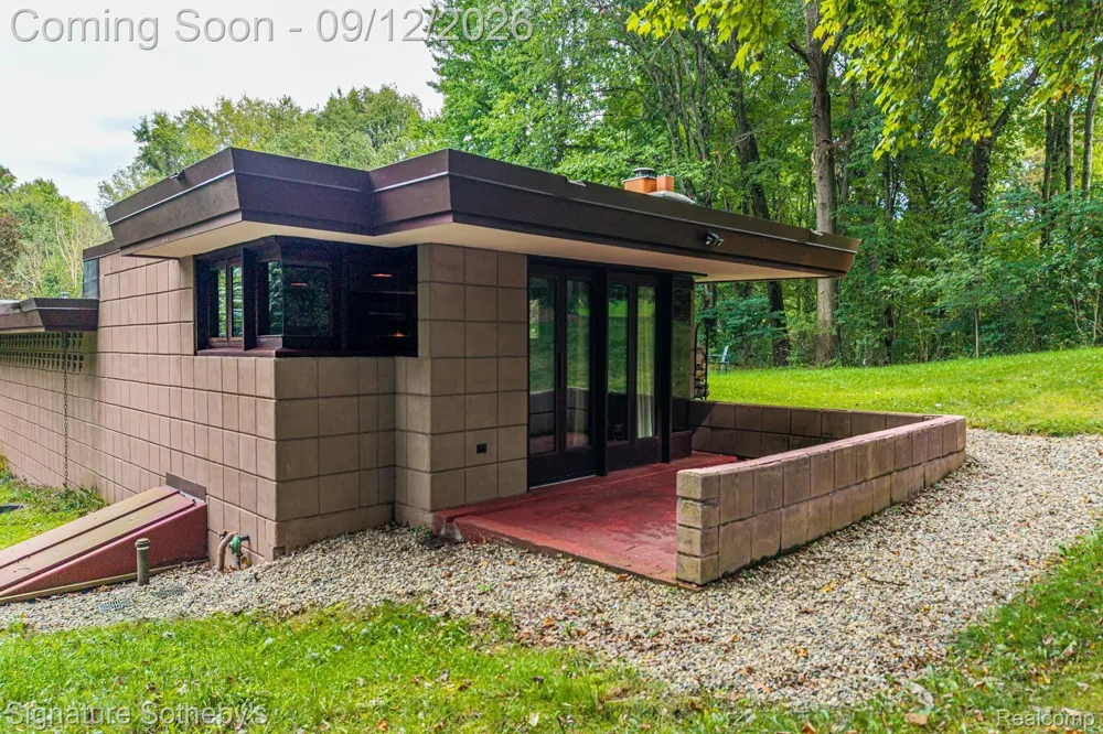 11090 Hawthorne Drive Charleston Township, MI 49053