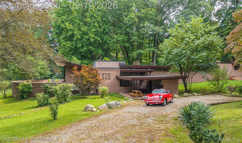 11090 Hawthorne Drive Charleston Township, MI 49053