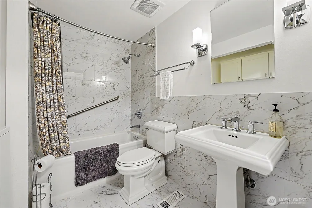 17727 Cedar Falls Road SE North Bend, WA 98045