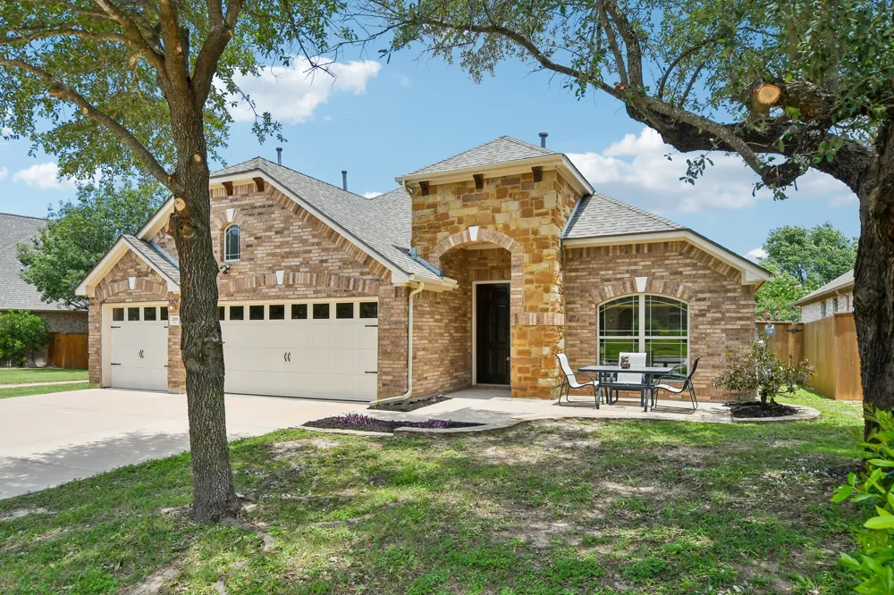2816 Homecoming Leander, TX 78641