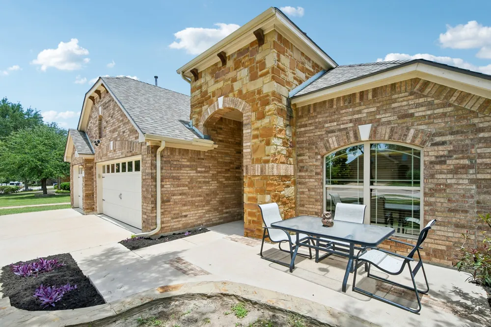 2816 Homecoming Leander, TX 78641