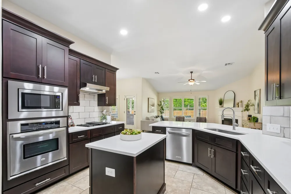 2816 Homecoming Leander, TX 78641