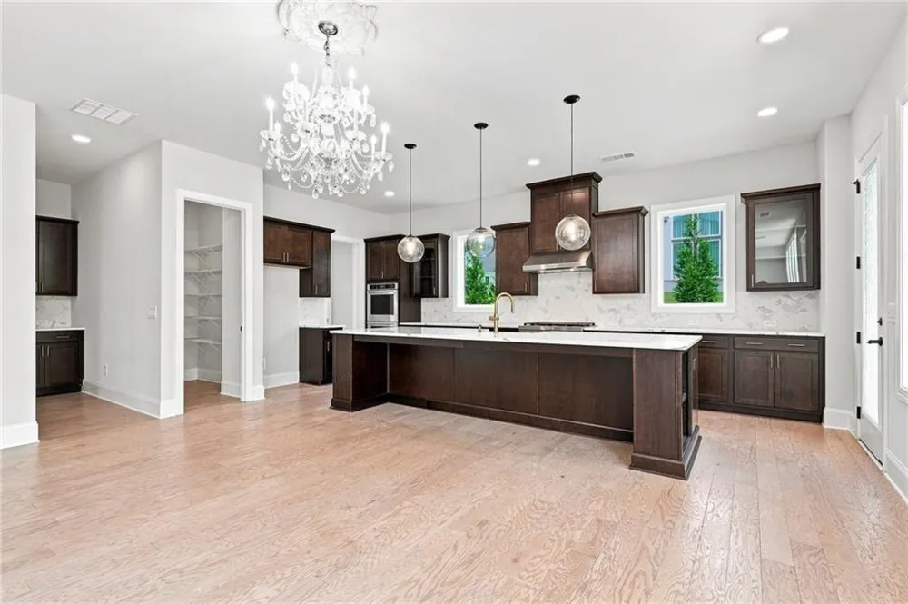 886 Keystone Drive Woodstock, GA 30188