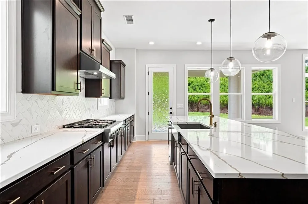 886 Keystone Drive Woodstock, GA 30188