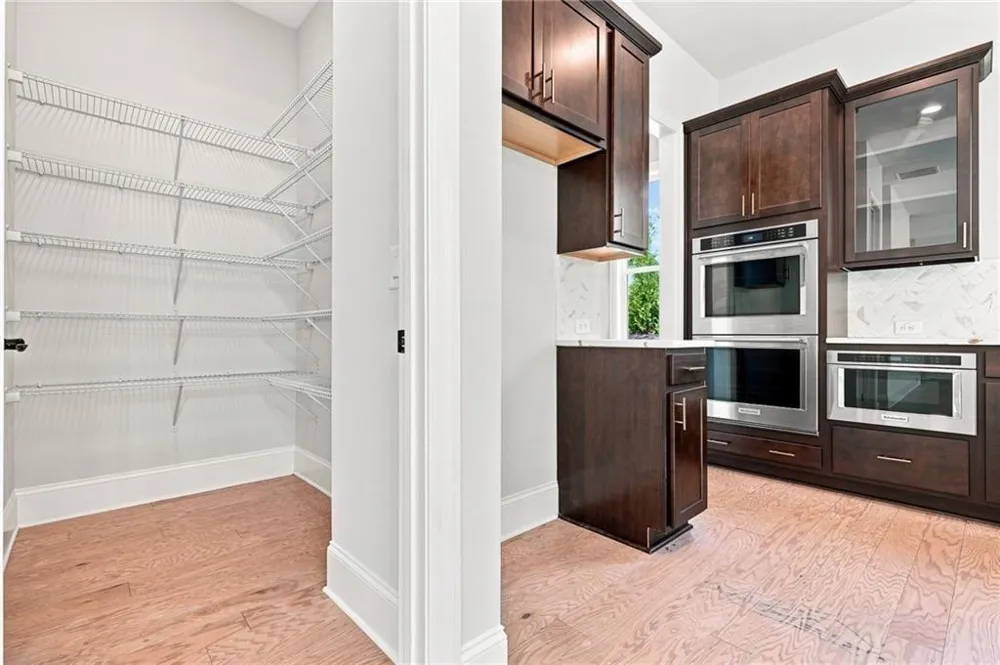 886 Keystone Drive Woodstock, GA 30188